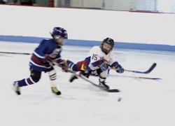 image of kids playing ice hockey 